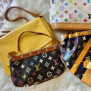 Sold⭐️🤩💯Louis Vuitton Yellow Vernis Flap Bag 2000